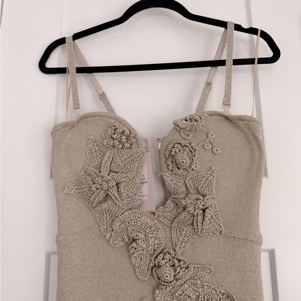 Cult Gaia Soraiya Floral Appliquéd Knit Dress Fog Shimmer NEW with tags - Picture 4 of 10